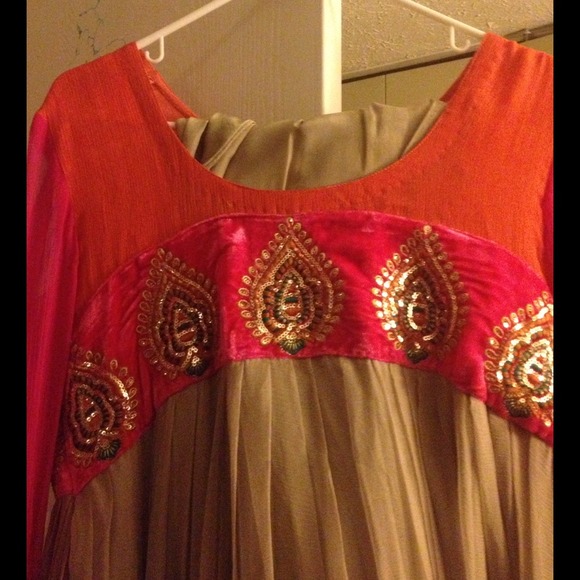 Pakistani three color combination free gown .. - Picture 4 of 4