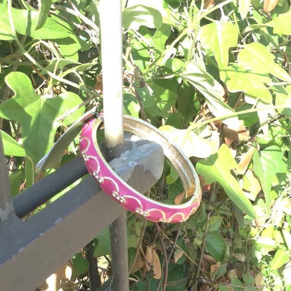 BUNDLED 🎉Host Pick 2/3🎉Fuchsia & Gold Bangle - Picture 3 of 4