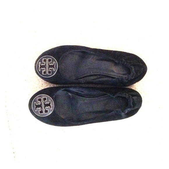 BUNDLE! TORY BURCH suede flats / fashion Necklace