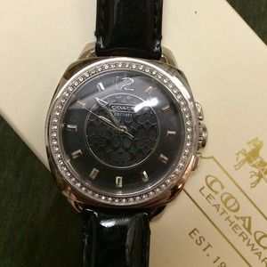 💞HP💞 Coach Boyfriend black patent leather watch