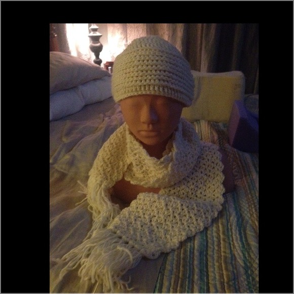 special order Handmade pull on hat w/scarf - Picture 3 of 3