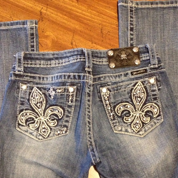 🎉SOLD🎉Miss Me Jeans