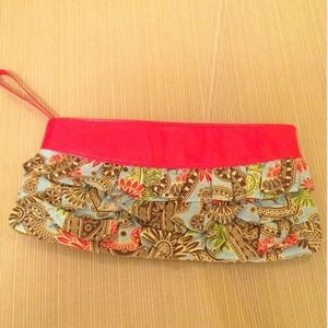 👗👢👙Bundle & Save 👟👒👡