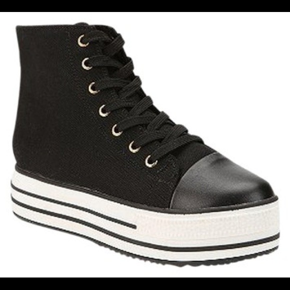 UO platform sneaker