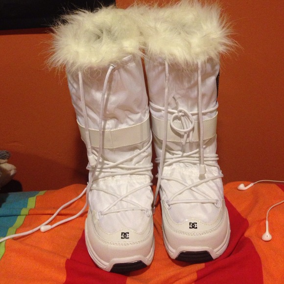DC SNOW BOOTS CALF LENGTH