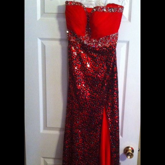 red mardi gras dress Mardi gras Dress Ceekah Baledi