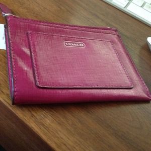 Coach wristlet wallet