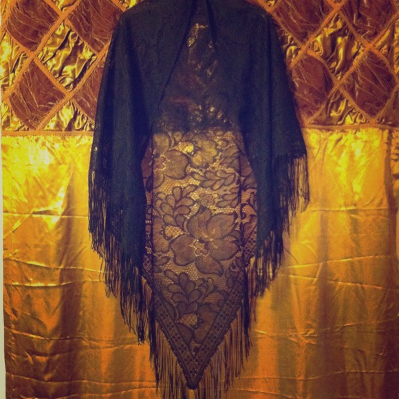 ❗️👍TRADE✋❗️Black lace fringe shawl flapper wrap