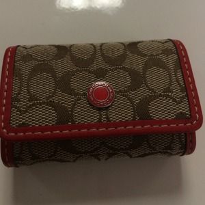 ❌SOLD❌Authentic Coach monogram contact case holder