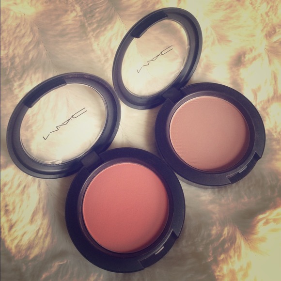 SOLD **** MAC Blush Lot - LE + Rare!
