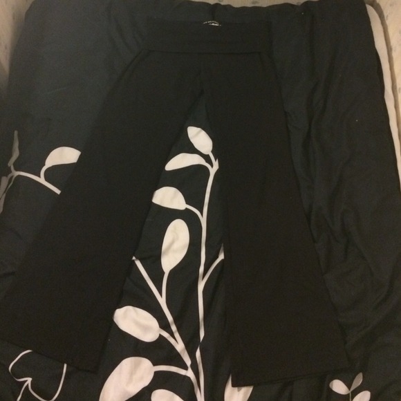 yoga pants