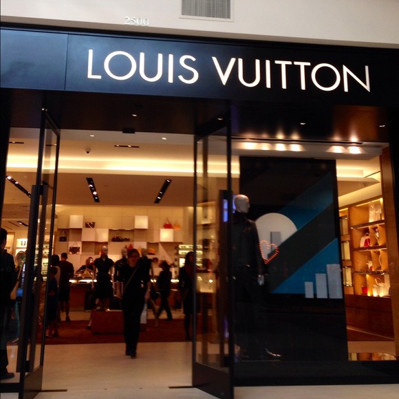 Look where I went yesterday, ladies!!
