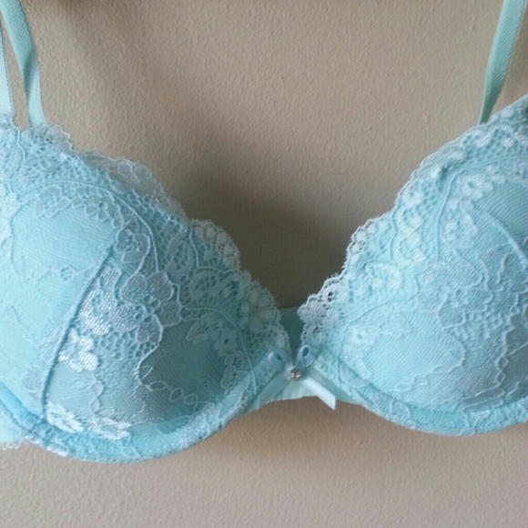 NWOT H&M push-up bra, never worn!