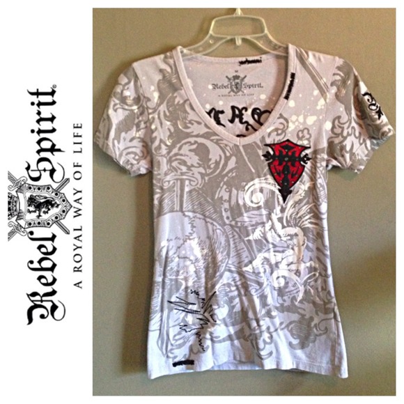 rebel spirit Tops - Rebel Spirit shirt 👑