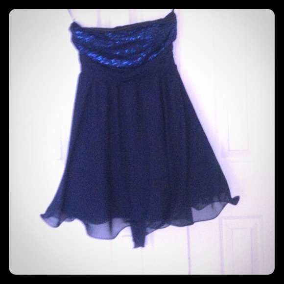 Royal blue sequined party dress