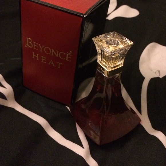 Perfume - Picture 3 of 4