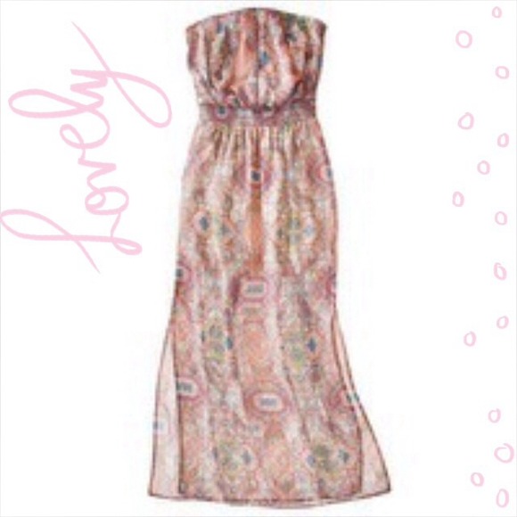 Xhilaration Dresses & Skirts - NWOT Paisley Chiffon Maxi Dress