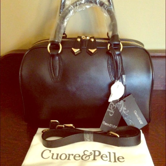 Hot Pick!!! Authentic Cuore & Pelle Black Handbag