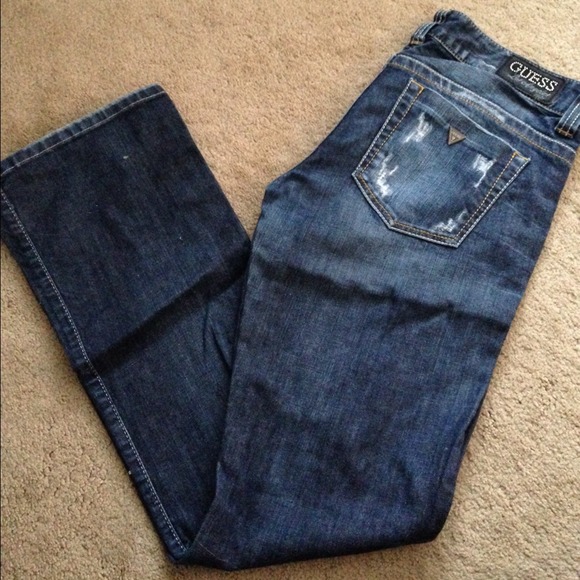 GUESS JEANS !