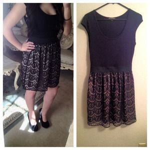 ❌SOLD❌Black lace dress