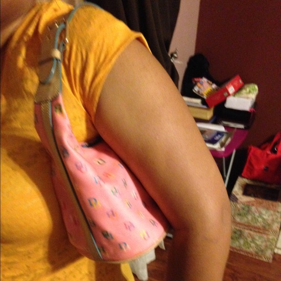 💯 Authentic Dooney & Burke Purse & accessories! - Picture 2 of 4