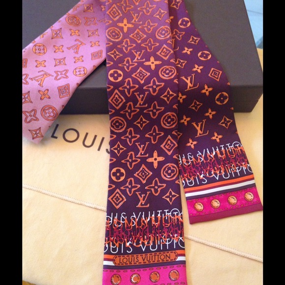 💖Louis Vuitton Bandeau💖SOLD - Picture 3 of 4