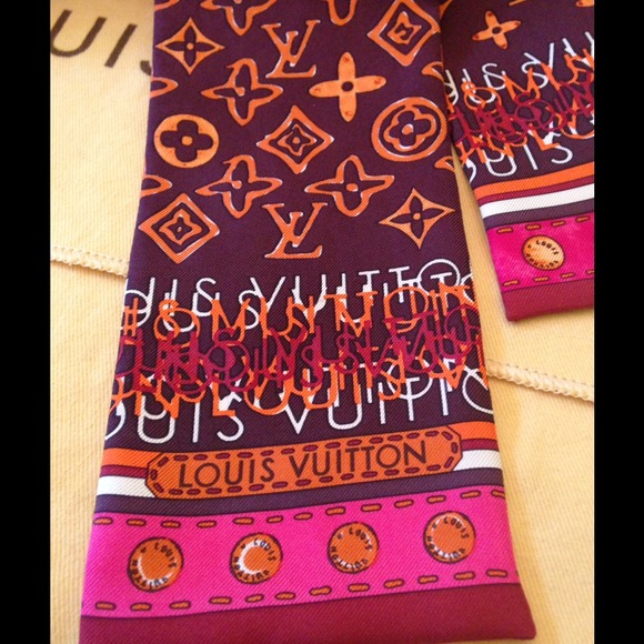 💖Louis Vuitton Bandeau💖SOLD - Picture 4 of 4