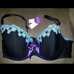 Lane bryant 42 D cacique bra