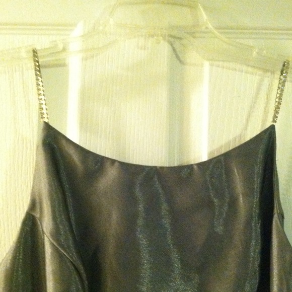 Formal Dress - Picture 2 of 3