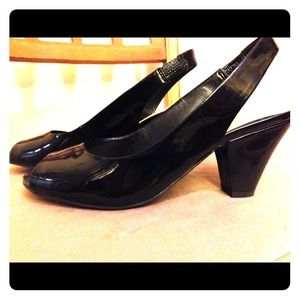 Black patent leather sling