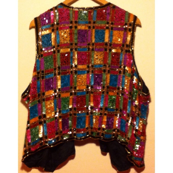 🎵Sequined Vest🎵 - Picture 2 of 3