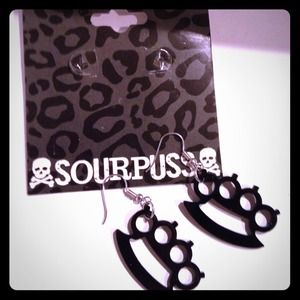 Brass Knuckle earrings ❌⭕️❌⭕️