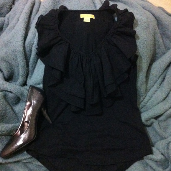 🚨SOLD🚨🚦Black, Ruffles TOP🚦 - Picture 3 of 3
