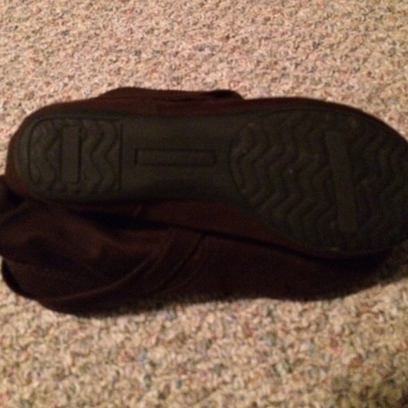 Boots - Picture 2 of 3