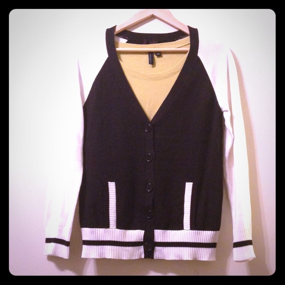 SOLD✋✋✋Letterman style cardigan