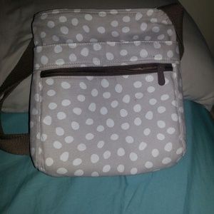 Over the shoulder Thirty one bag