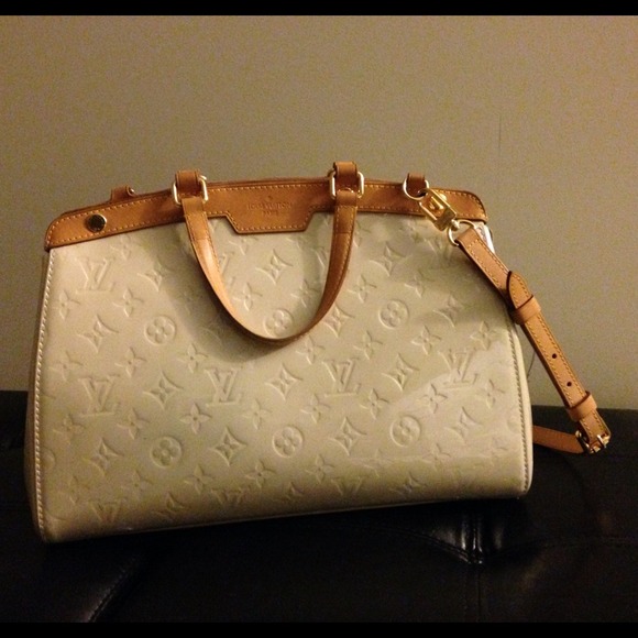 [ON SALE] Authentic Louis Vuitton Brea MM - Picture 1 of 4