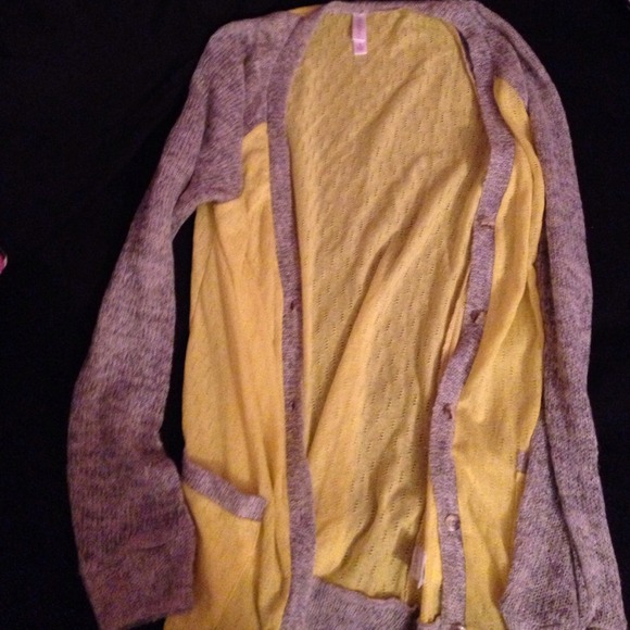 Xhilaration sweater
