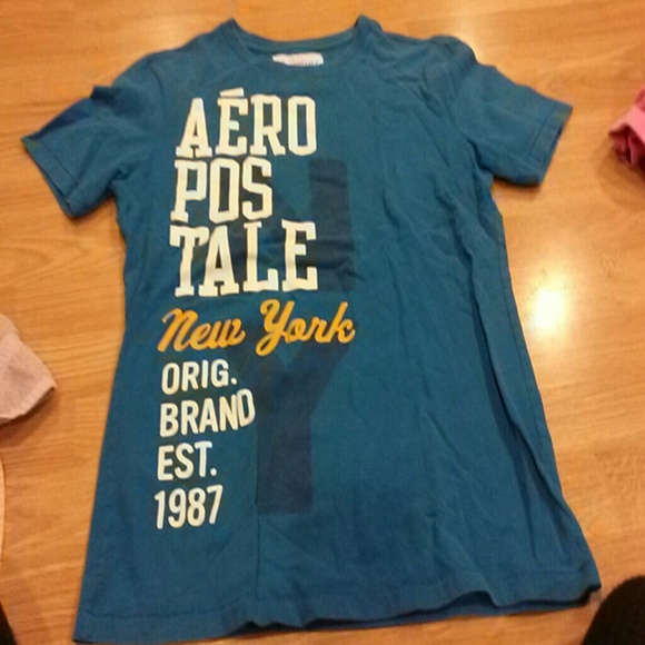 Blue Aeropostale men's shirt
