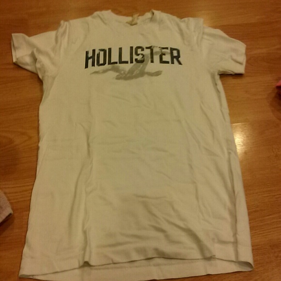 Bundle of 8 shirts aero and Hollister