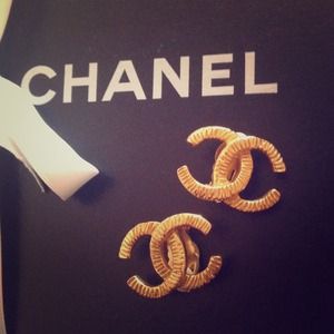 CHANEL Jewelry - Hold❌❌Authentic VTG Chanel goldtone clip earrings CHANEL Jewelry - Hold❌❌Authentic VTG Chanel goldtone clip earrings