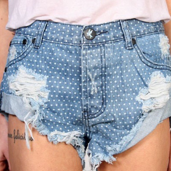 SOLD ✋One teaspoon polka dot shorts 26