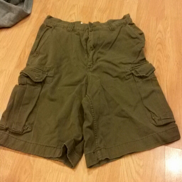Green gap men's shorts