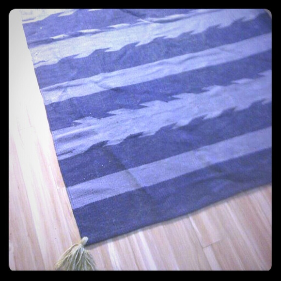 Brand new in plastic Urban outfitters 4x6 rug