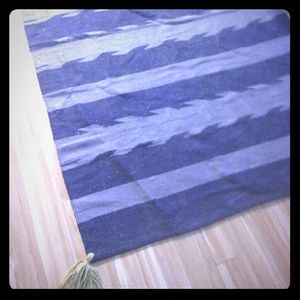 Brand new in plastic Urban outfitters 4x6 rug