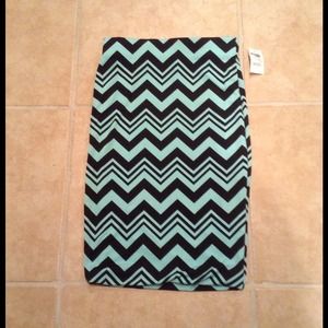 Turquoise and black pencil skirt
