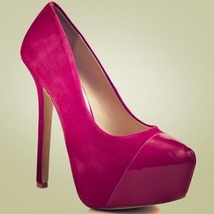Bright pink Steve Madden Beautey pump $32pp w/ship