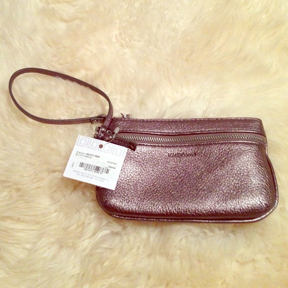 Metallic Brand new Liz Claiborne wristlet - Picture 1 of 3