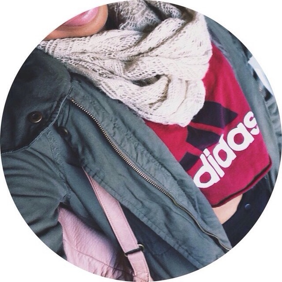 ❌SOLD❌ Adidas crop tee