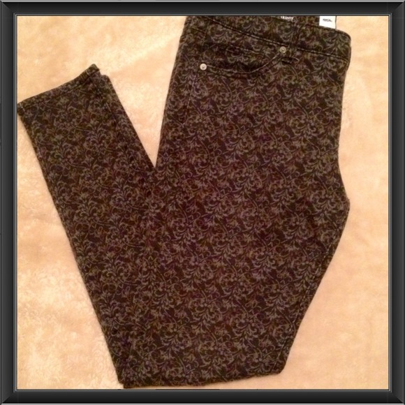 🔴HOLD for Sidney🔴 Skinny Jeans